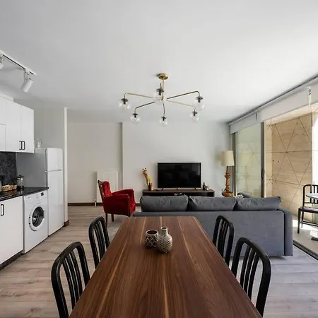 Beautiful Perfect Location Patio 1Bd Home #167 Stambuł